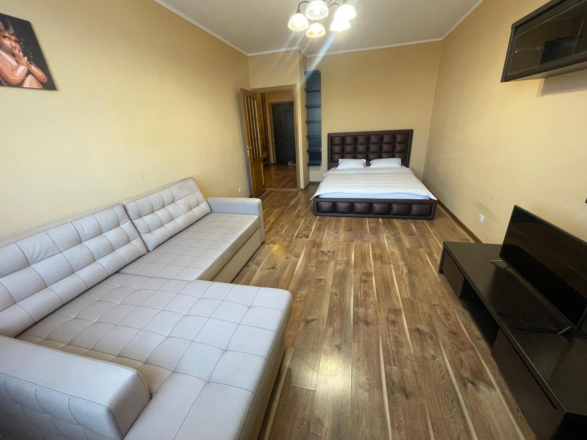 Apartment Voskresenska 18 Kiev Rum bild