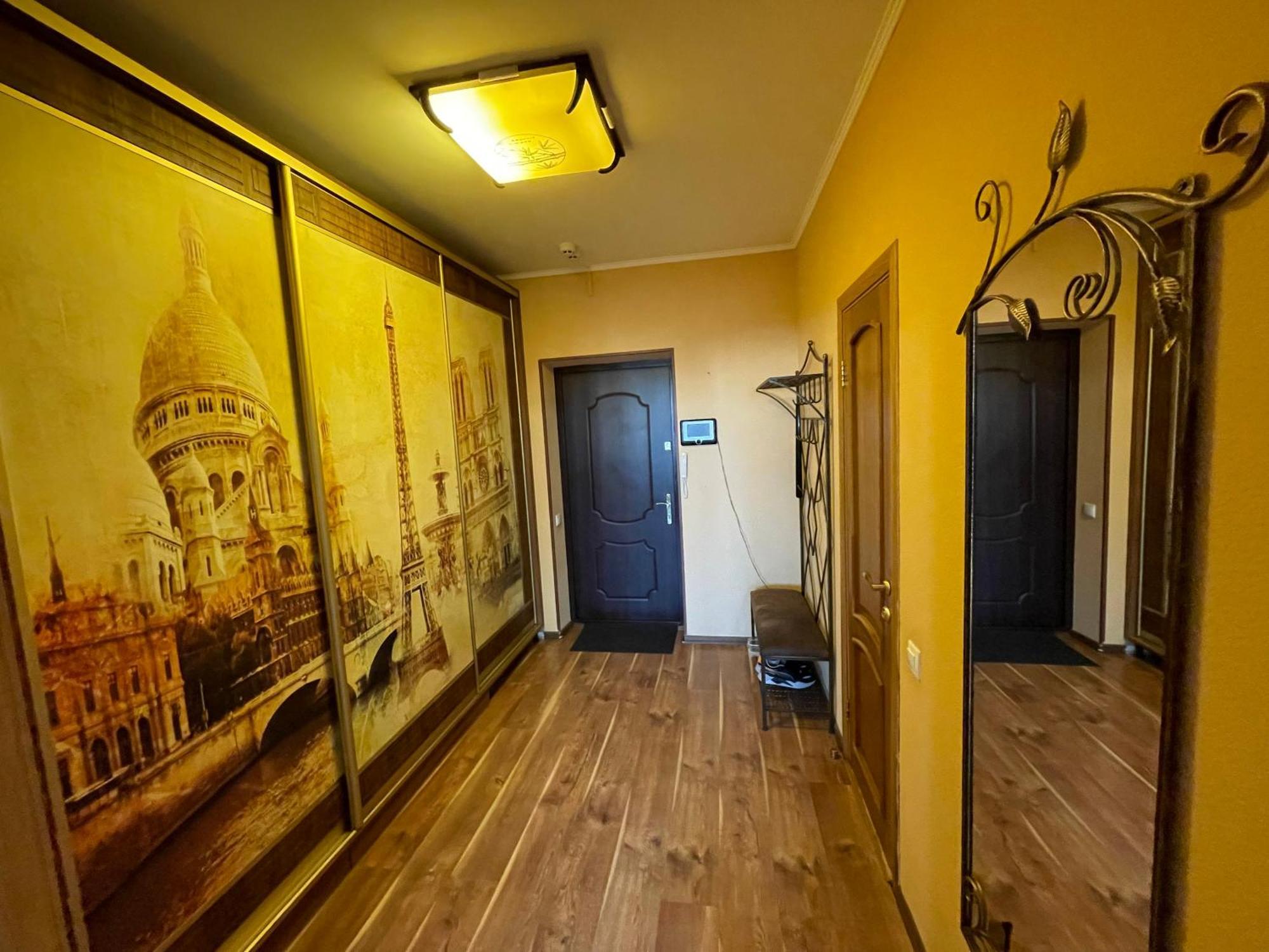 Apartment Voskresenska 18 Kiev Rum bild